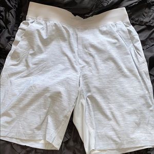 Lululemon Men’s T.H.E. Short 9” Linerless